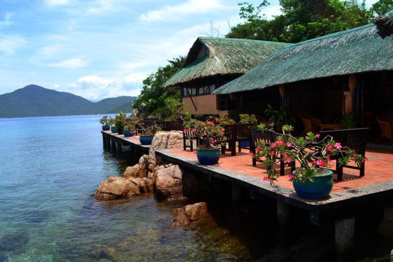 khung-canh-Whale-island-resort-Nha-Trang