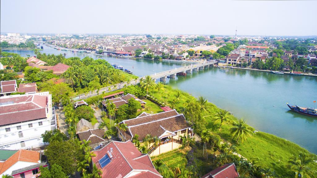 Phố Hội Riverside Resort