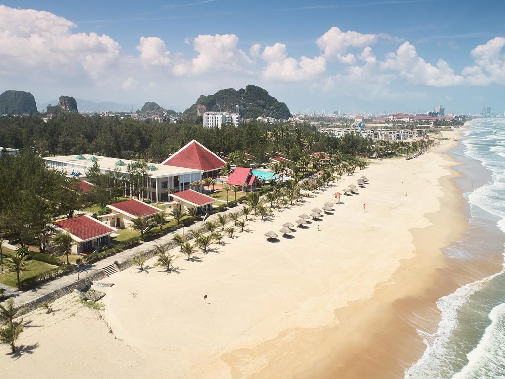 Centara-Sandy-Beach-resort-Da-Nang