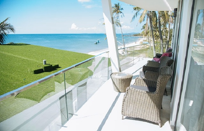 Villa with Ocean View 03