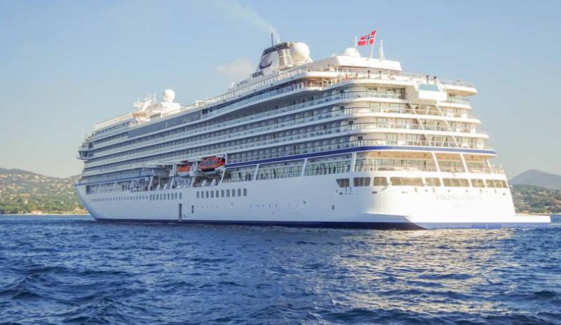 luxury-cruise-ship-in-la-long